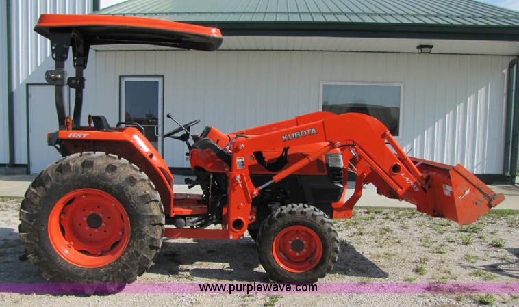 image for item 8468 Kubota L4400D tractor with loader