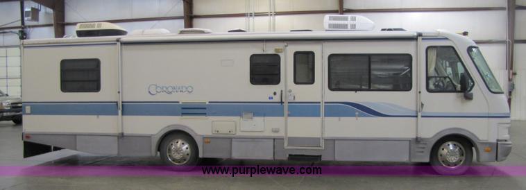 image for item 8480 1992 Chevrolet P30 Fleetwood Coronado RV motor-home