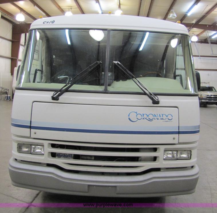 image for item 8480 1992 Chevrolet P30 Fleetwood Coronado RV motor-home