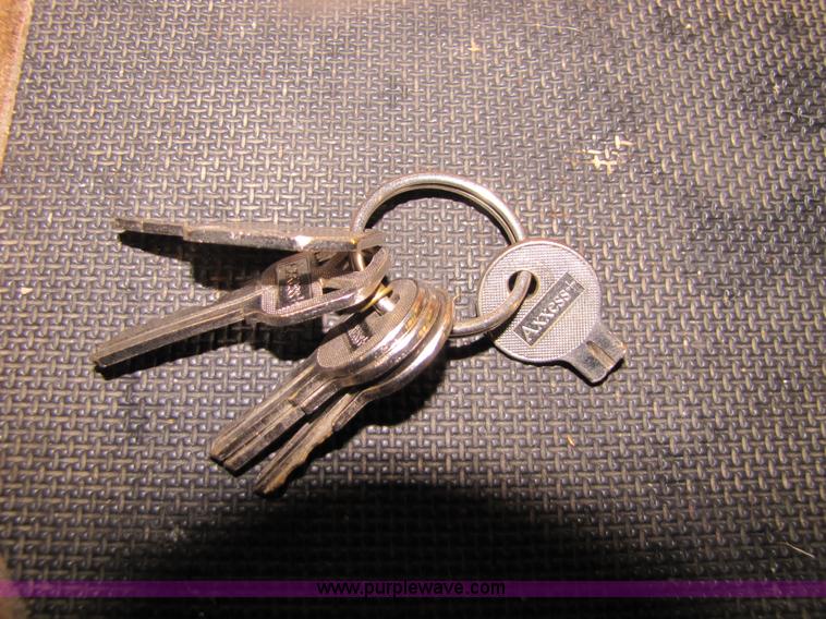 image for item 8480 1992 Chevrolet P30 Fleetwood Coronado RV motor-home