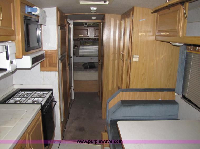 image for item 8480 1992 Chevrolet P30 Fleetwood Coronado RV motor-home