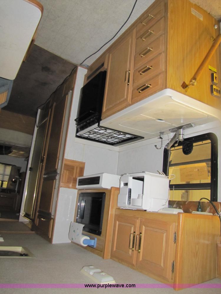 image for item 8480 1992 Chevrolet P30 Fleetwood Coronado RV motor-home