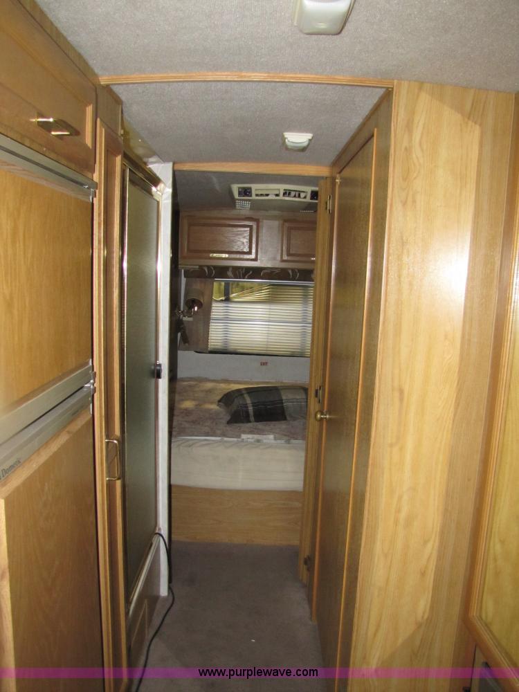 image for item 8480 1992 Chevrolet P30 Fleetwood Coronado RV motor-home