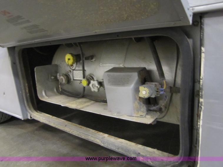 image for item 8480 1992 Chevrolet P30 Fleetwood Coronado RV motor-home