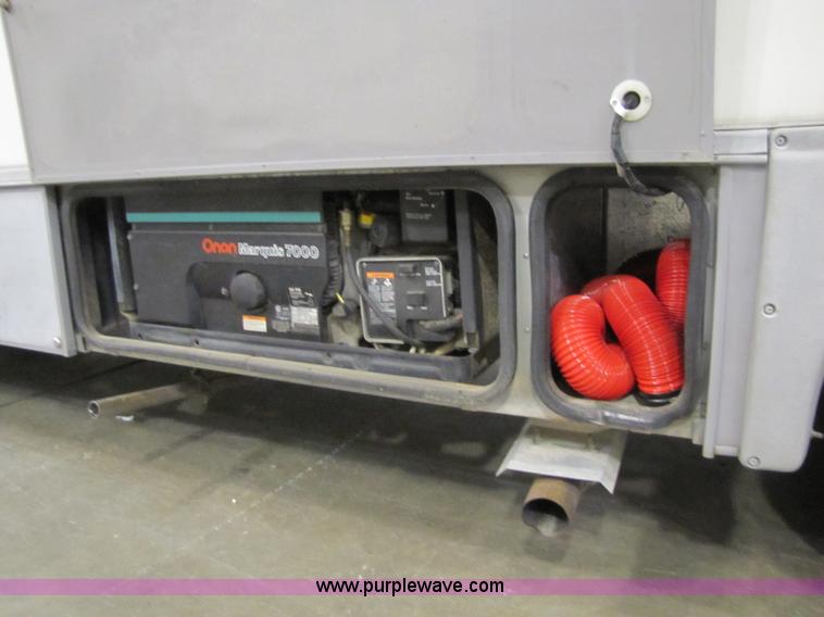 image for item 8480 1992 Chevrolet P30 Fleetwood Coronado RV motor-home