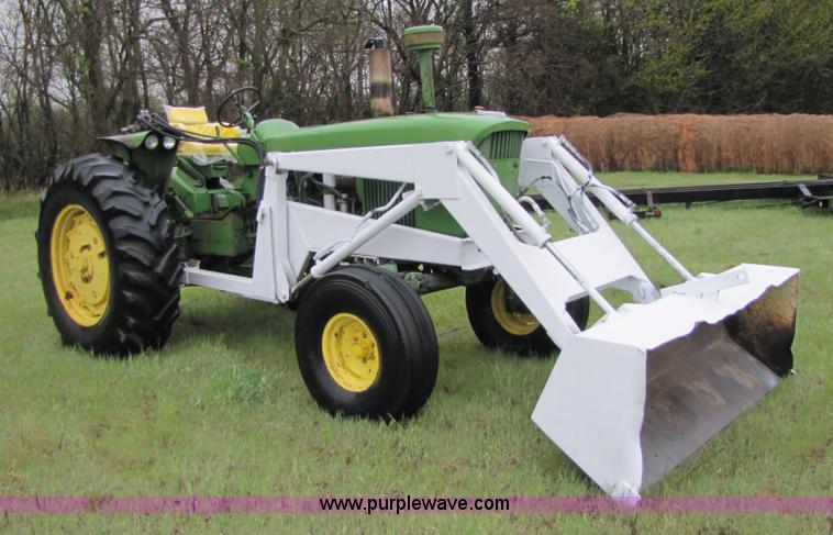 image for item 8531 John Deere 4020 tractor with loader