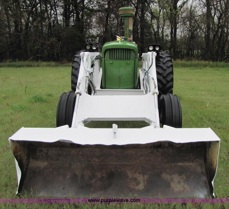image for item 8531 John Deere 4020 tractor with loader