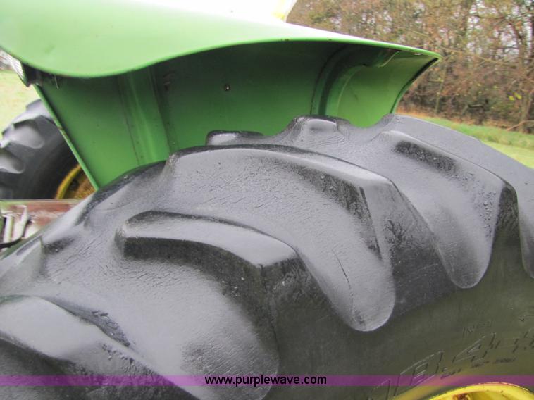 image for item 8531 John Deere 4020 tractor with loader