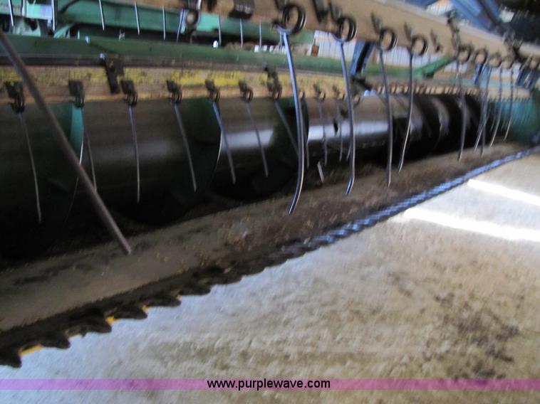 image for item 8660 1979 John Deere 7720 combine and header