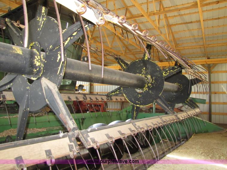 image for item 8660 1979 John Deere 7720 combine and header