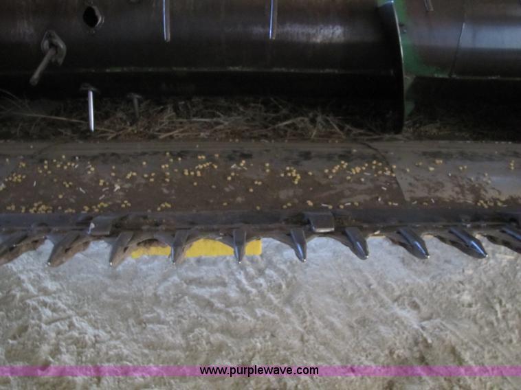 image for item 8660 1979 John Deere 7720 combine and header