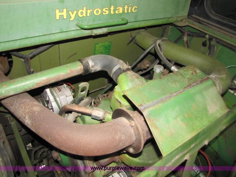 image for item 8660 1979 John Deere 7720 combine and header