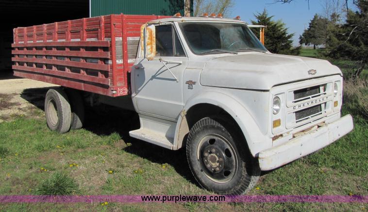 image for item 8661 1967 Chevrolet C50 grain truck