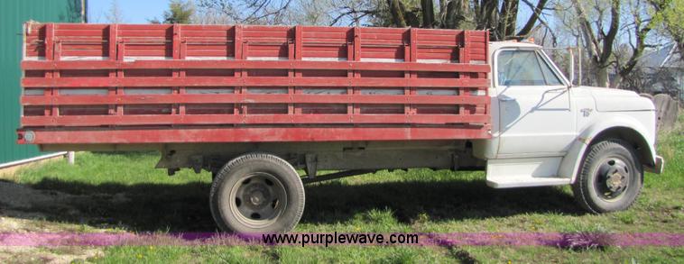 image for item 8661 1967 Chevrolet C50 grain truck