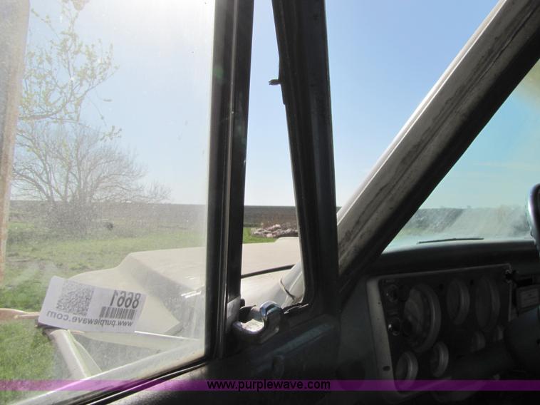 image for item 8661 1967 Chevrolet C50 grain truck