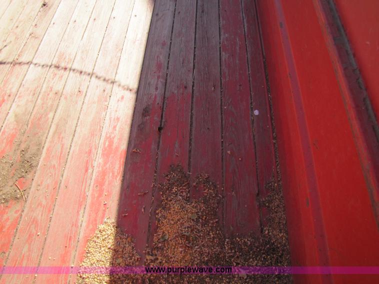 image for item 8662 1961 Ford F600 grain truck