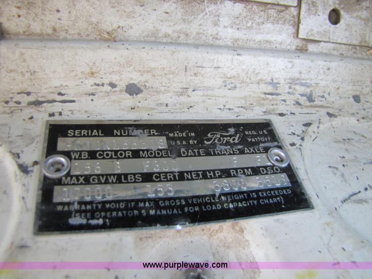 image for item 8662 1961 Ford F600 grain truck