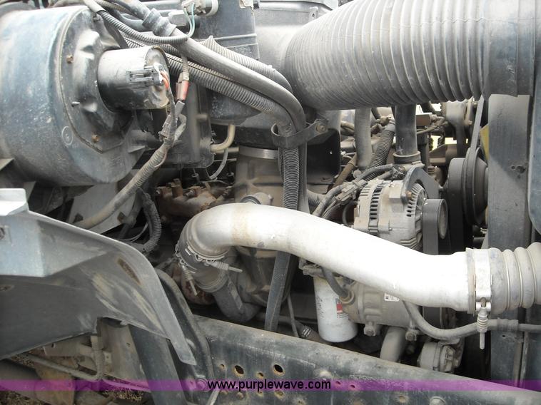 image for item 1001 1998 Ford F800 truck with CME drill attachment