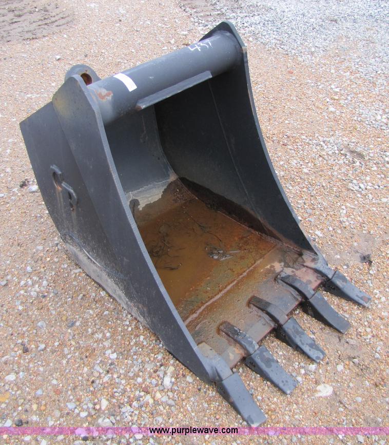 image for item 2459 24" C-P backhoe bucket with five teeth