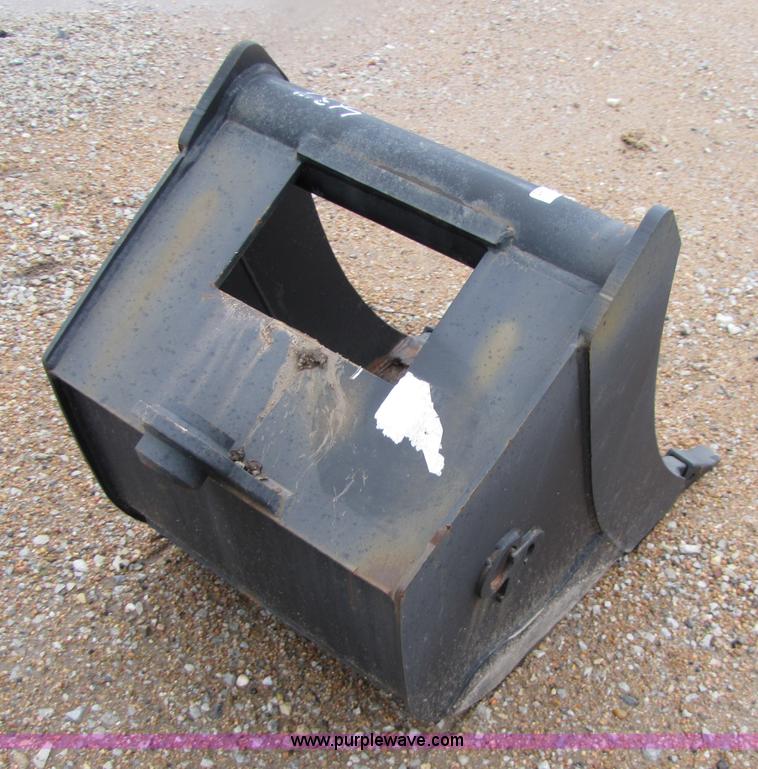 image for item 2459 24" C-P backhoe bucket with five teeth