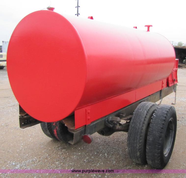 image for item 2464 1,000 gallon fuel tank on shop built trailer