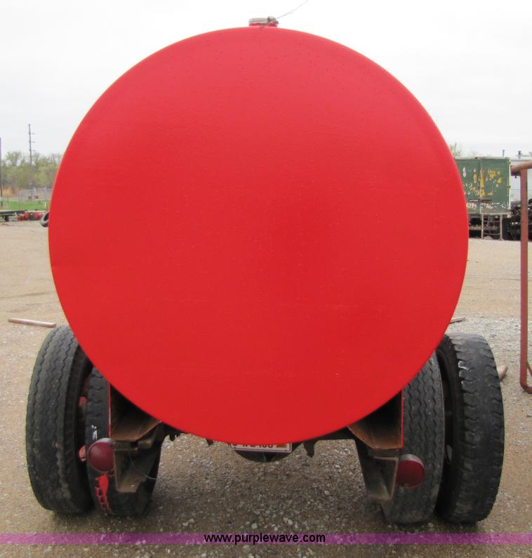 image for item 2464 1,000 gallon fuel tank on shop built trailer