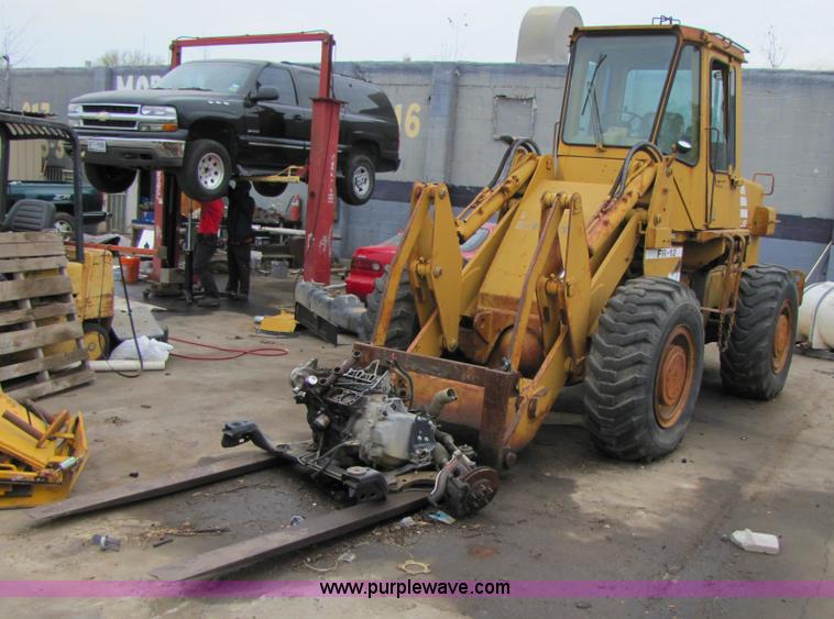 image for item 3464 1985 Fiat-Allis FR 12 wheel loader
