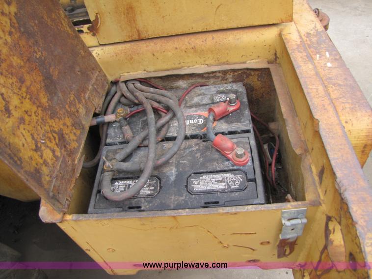 image for item 3464 1985 Fiat-Allis FR 12 wheel loader