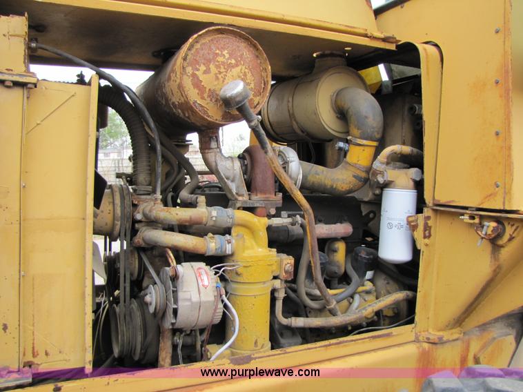 image for item 3464 1985 Fiat-Allis FR 12 wheel loader