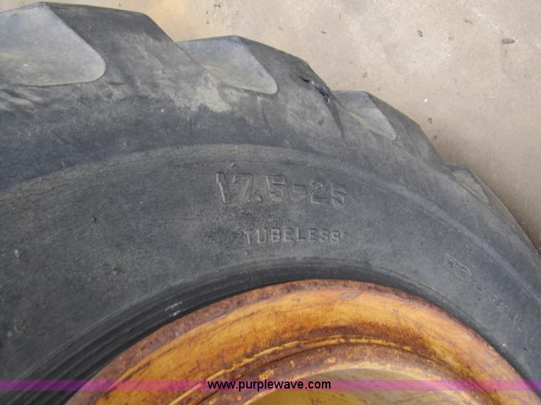 image for item 3464 1985 Fiat-Allis FR 12 wheel loader