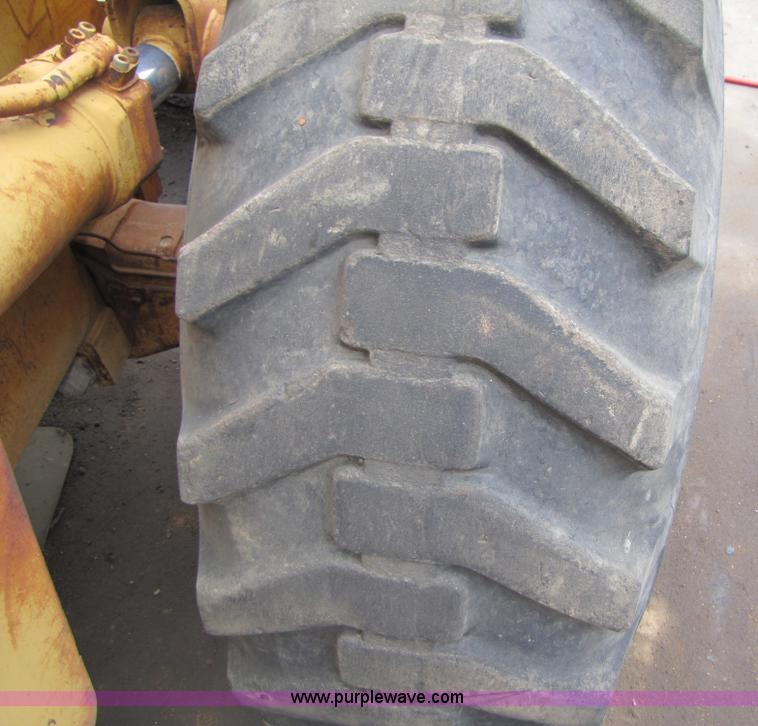 image for item 3464 1985 Fiat-Allis FR 12 wheel loader