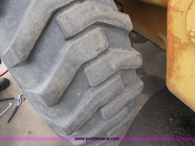 image for item 3464 1985 Fiat-Allis FR 12 wheel loader