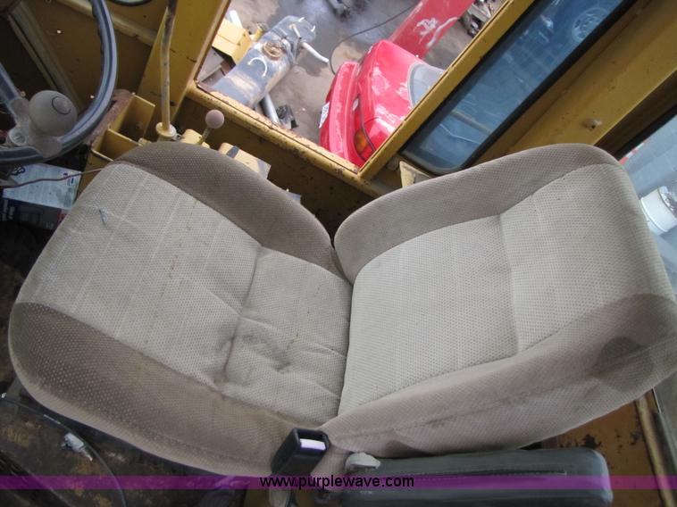 image for item 3464 1985 Fiat-Allis FR 12 wheel loader