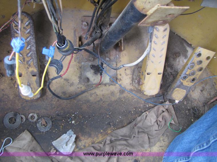 image for item 3464 1985 Fiat-Allis FR 12 wheel loader