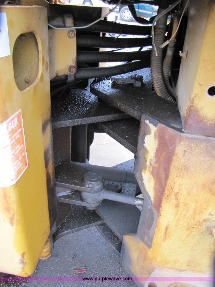 image for item 3464 1985 Fiat-Allis FR 12 wheel loader