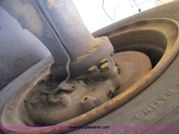 image for item 3464 1985 Fiat-Allis FR 12 wheel loader