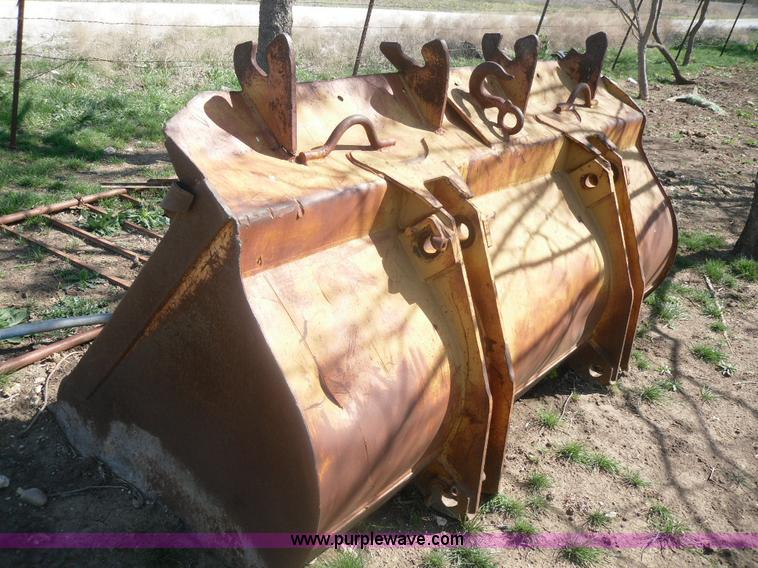 image for item 3464 1985 Fiat-Allis FR 12 wheel loader