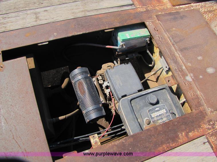 image for item 3476 1988 Trail King 50 ton folding trailer