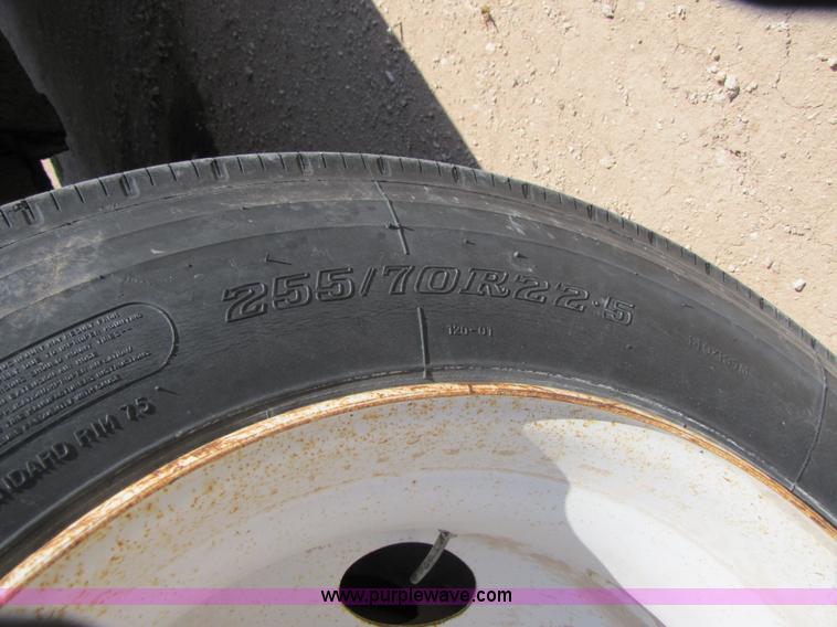 image for item 3476 1988 Trail King 50 ton folding trailer