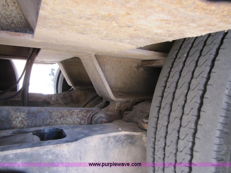 image for item 3476 1988 Trail King 50 ton folding trailer