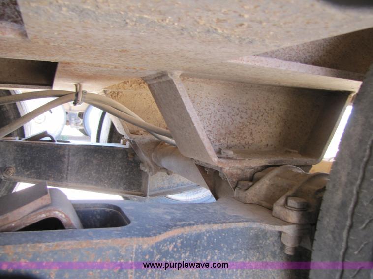 image for item 3476 1988 Trail King 50 ton folding trailer