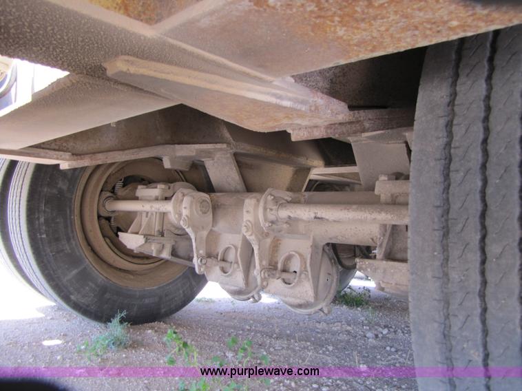 image for item 3476 1988 Trail King 50 ton folding trailer