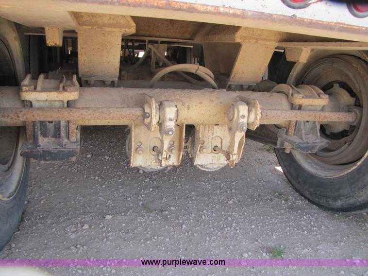 image for item 3476 1988 Trail King 50 ton folding trailer