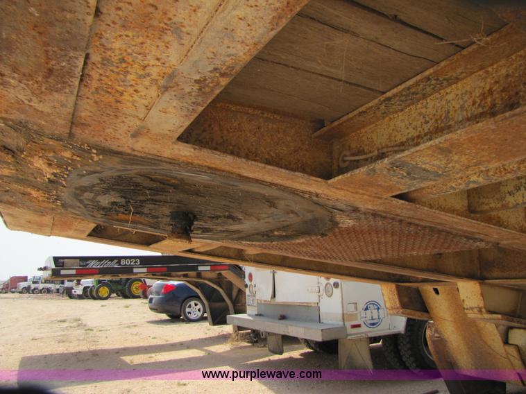 image for item 3476 1988 Trail King 50 ton folding trailer