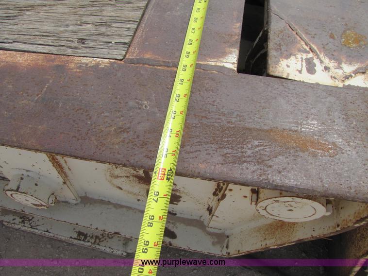 image for item 3476 1988 Trail King 50 ton folding trailer