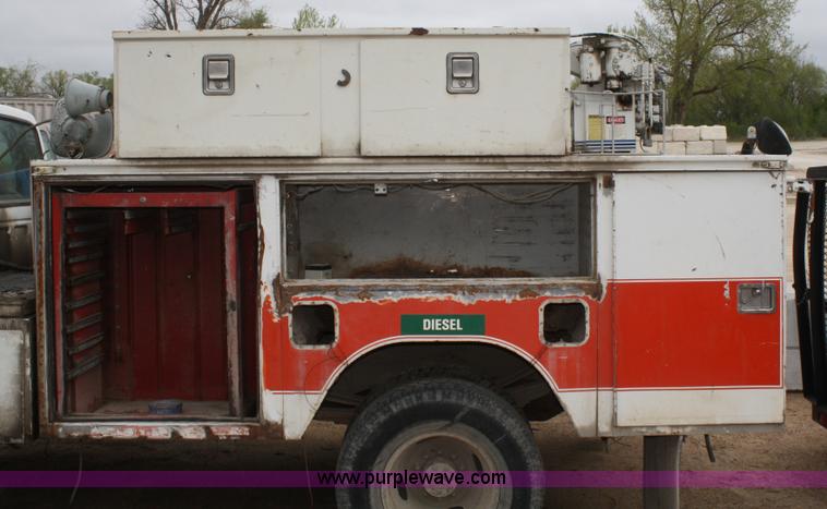 image for item 4822 1995 Ford F450 Super Duty service truck