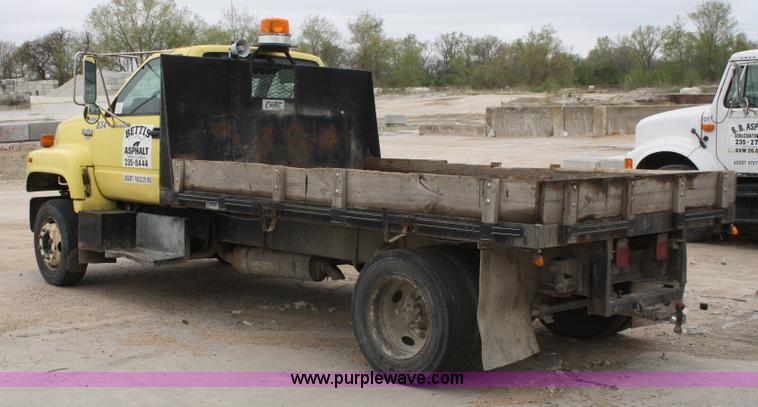 image for item 4823 1995 GMC Topkick Lo-profile flatbed truck