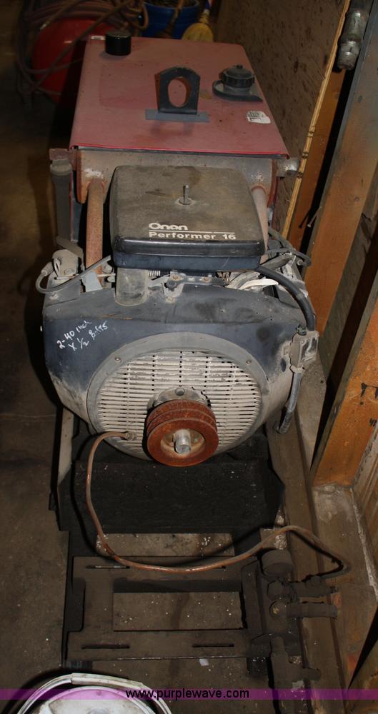 image for item 4825 Lincoln Ranger 8 welder