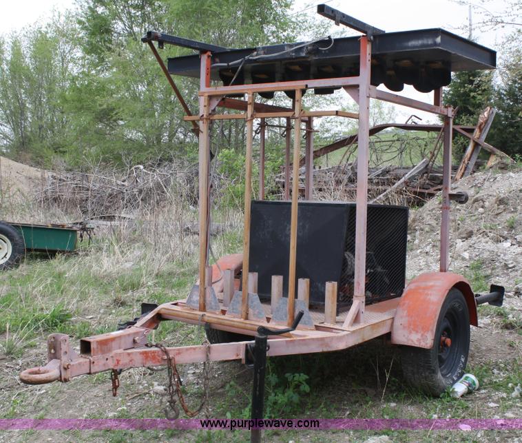 image for item 4828 Arrow board