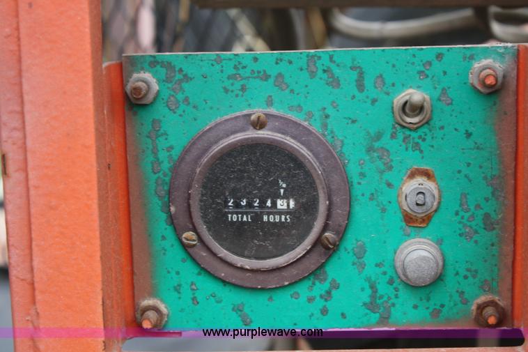 image for item 4828 Arrow board